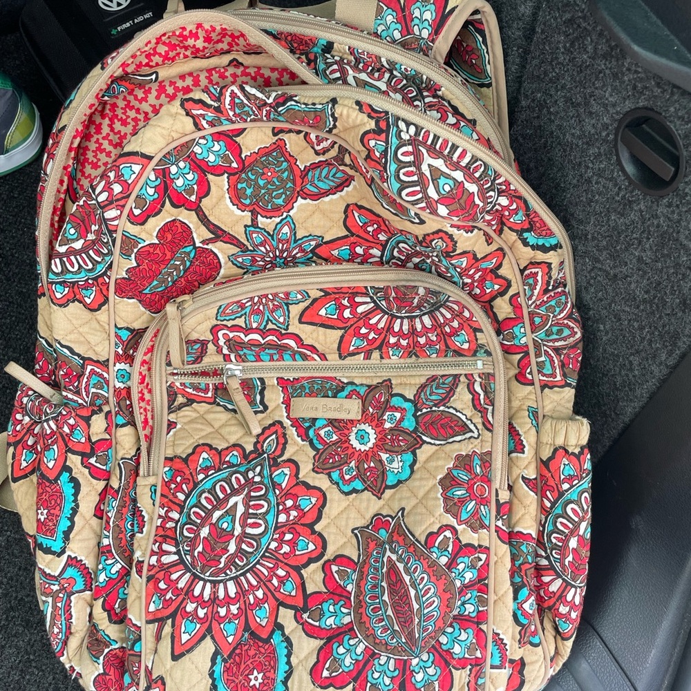 Vera Bradley backpack. Amazing condition